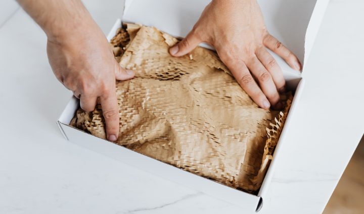 Hướng dẫn đóng gói hàng dạng chất lỏng - EBS Post